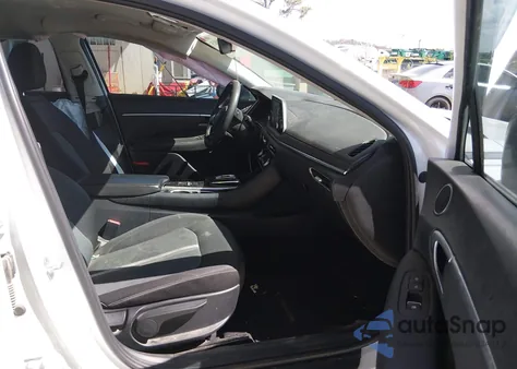 2021 Hyundai Sonata Sel z USA, uszkodzony, nr VIN 5NPEL4JA2MH102517